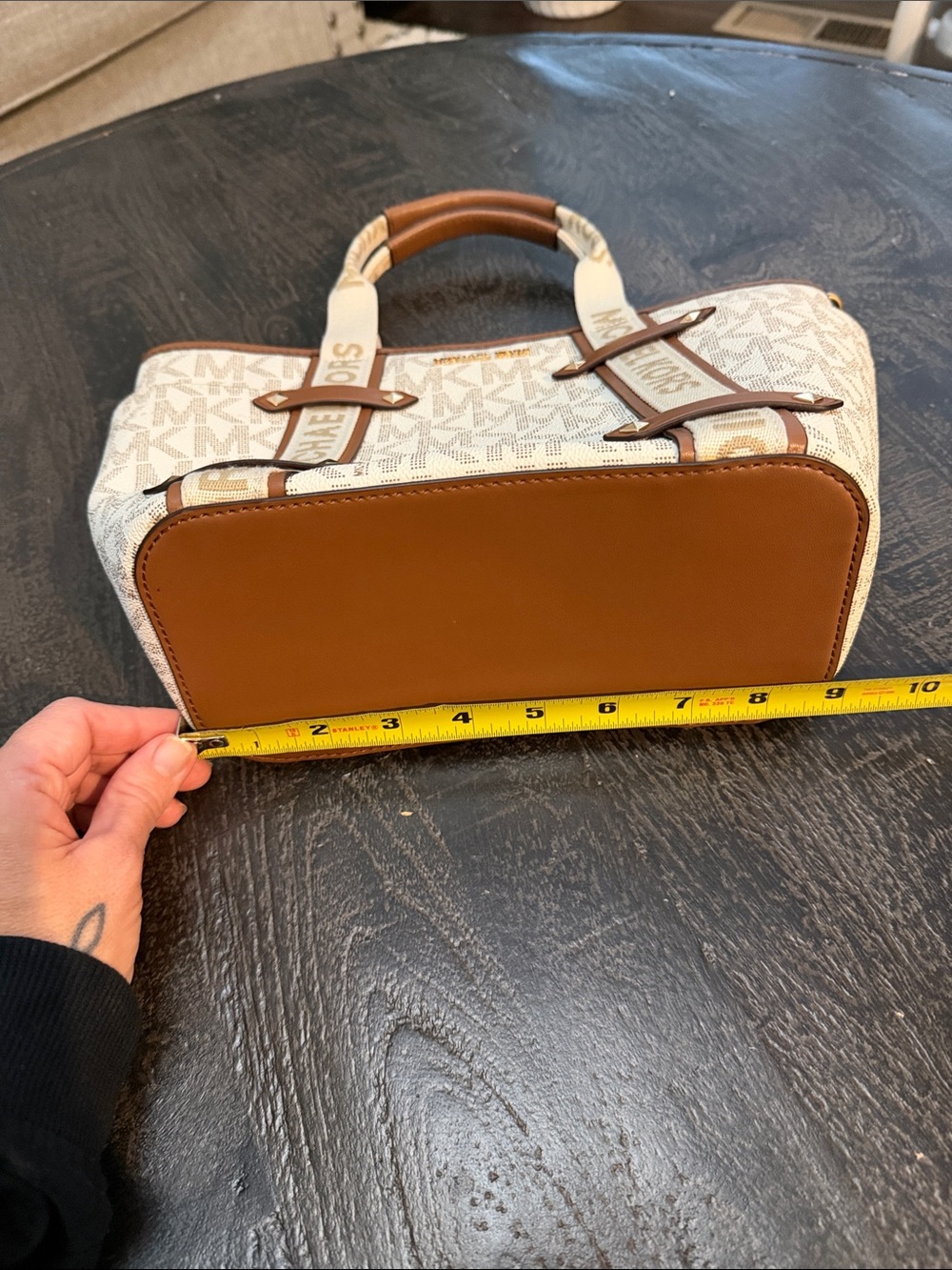 Michael Kors Cream and Brown Signature Canvas Tote - Picture 4 of 13